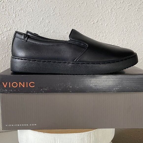 NIB Vionic Black Avery Walking Shoes Sizes 6.5, 7, and 7.5 - Picture 1 of 9